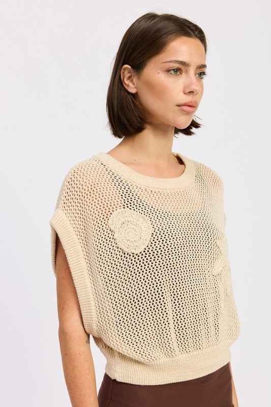SLEEVELESS CROCHET PATCHED TOP 24577339_e5fdd144-64ae-4c7d-97ae-88820ffdf44c