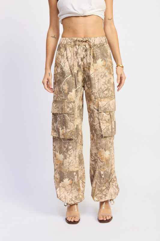 WOODLAND CAMO CARGO PANTS 24610718_ce06ebdd-52da-4435-8ebc-633f90c06c5e