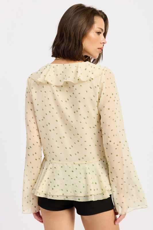 FLUTTER OPEN BUTTERFLY TOP 24610779_64eb1298-2d89-44b1-9659-f9f5c54a6809
