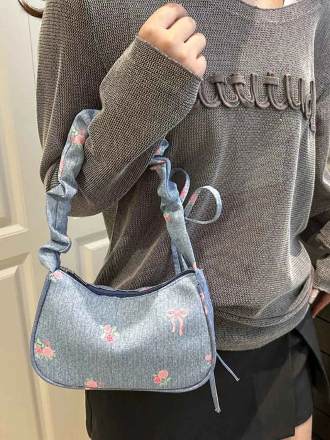 Embroidered Ruched Strap Shoulder Bag 247bc86d-a169-410e-adcb-fe79f8b760ca-Max-Origin