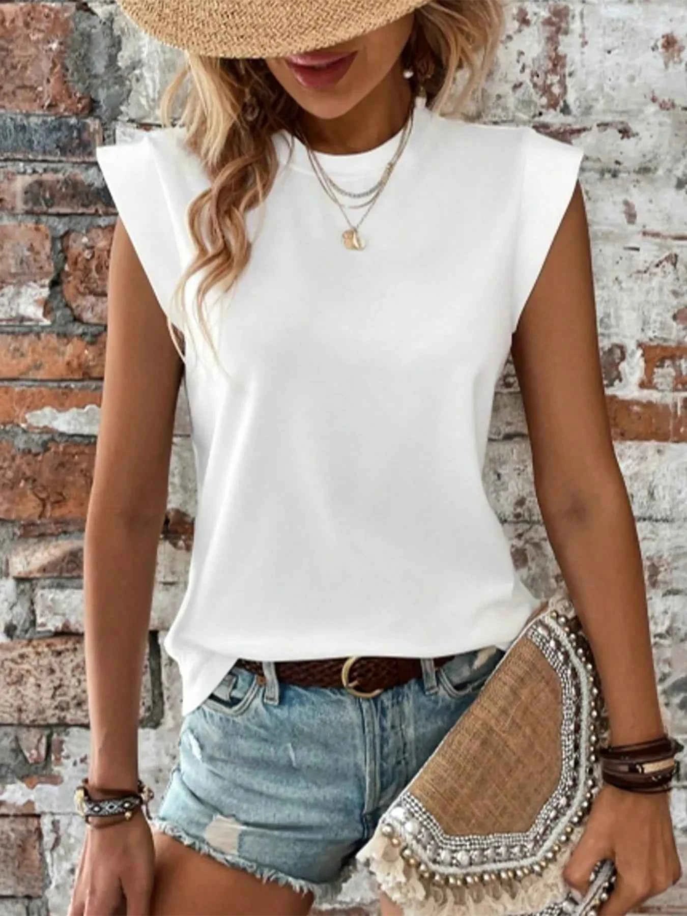 Round Neck Solid Color Top 2482249b33644fcc8945d0570ba08df9-Max-Origin