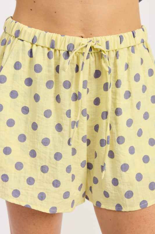 FLARED SHORTS WITH CINCHED WAIST 24913798_18709ae0-e5bd-4e17-9dc5-85b64fa43281