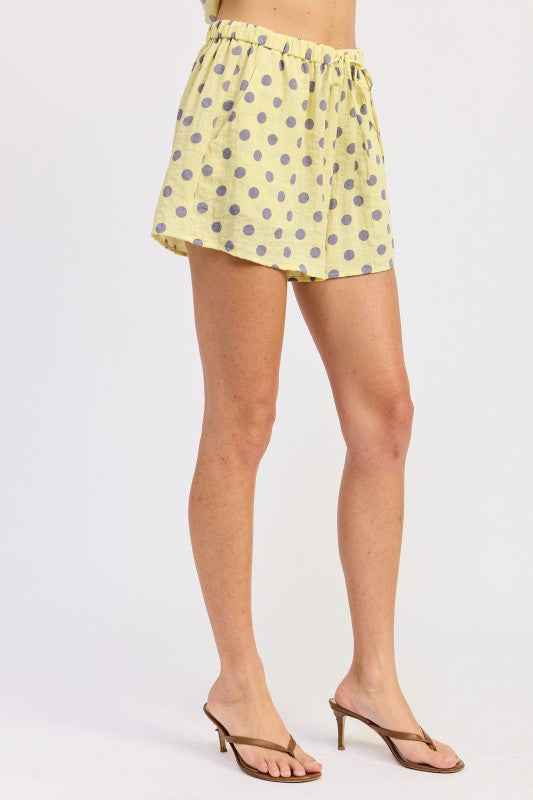 FLARED SHORTS WITH CINCHED WAIST 24913798_4f9730a5-bb04-454b-b126-d26133567da0