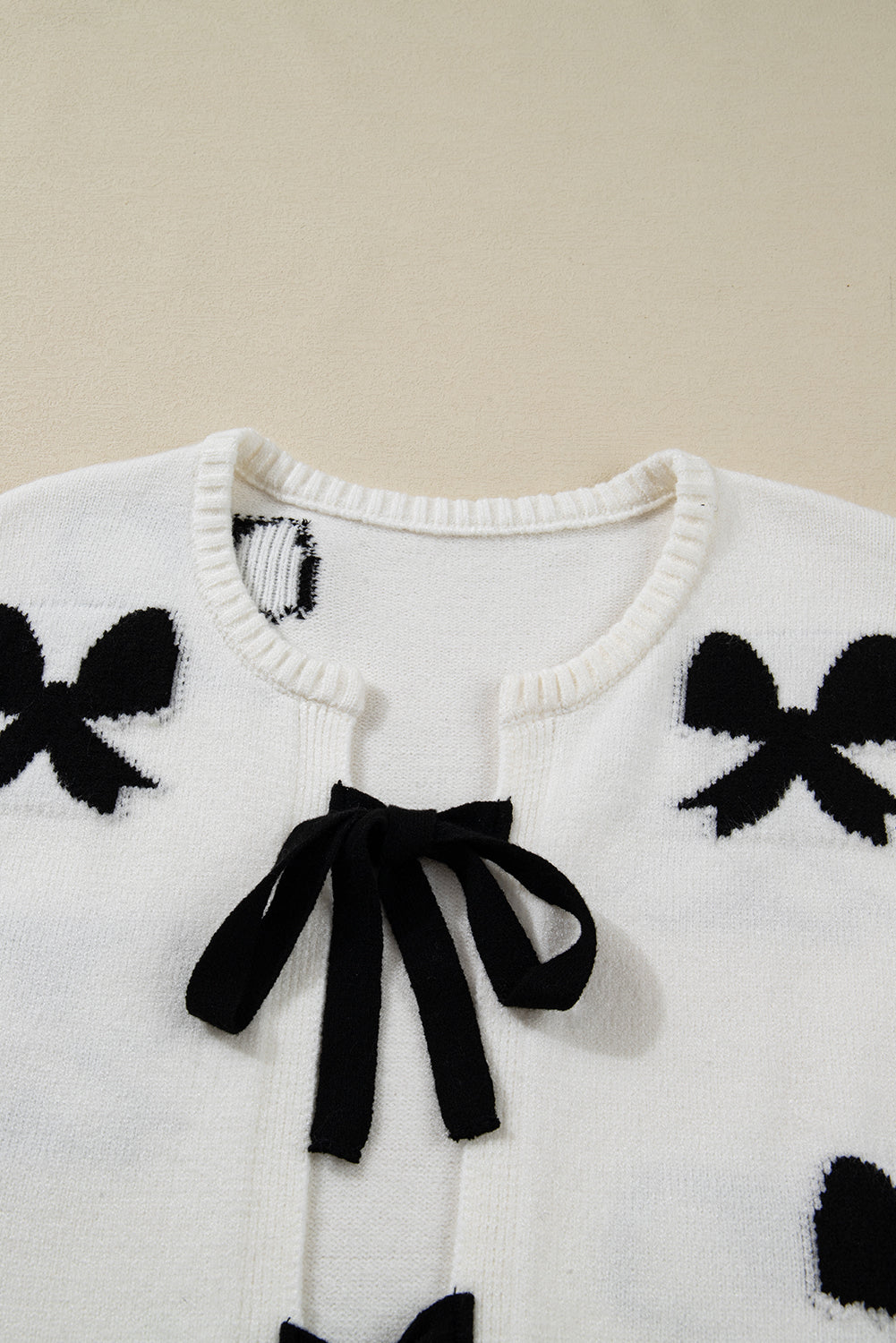 White Lace-Up Front Bow Pattern Round Neck Knit Cardigan 2498e60c17c81087