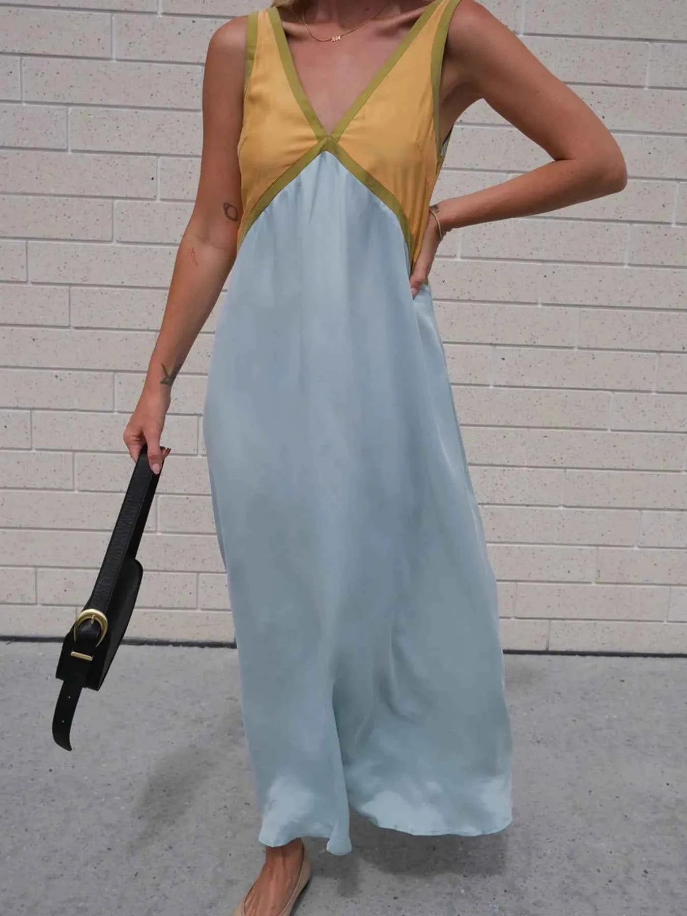 Color Block V-Neck Sleeveless Maxi Dress Mustard 24a66ca17d2d4fa394e3a21b7ce70b11-Max-Origin