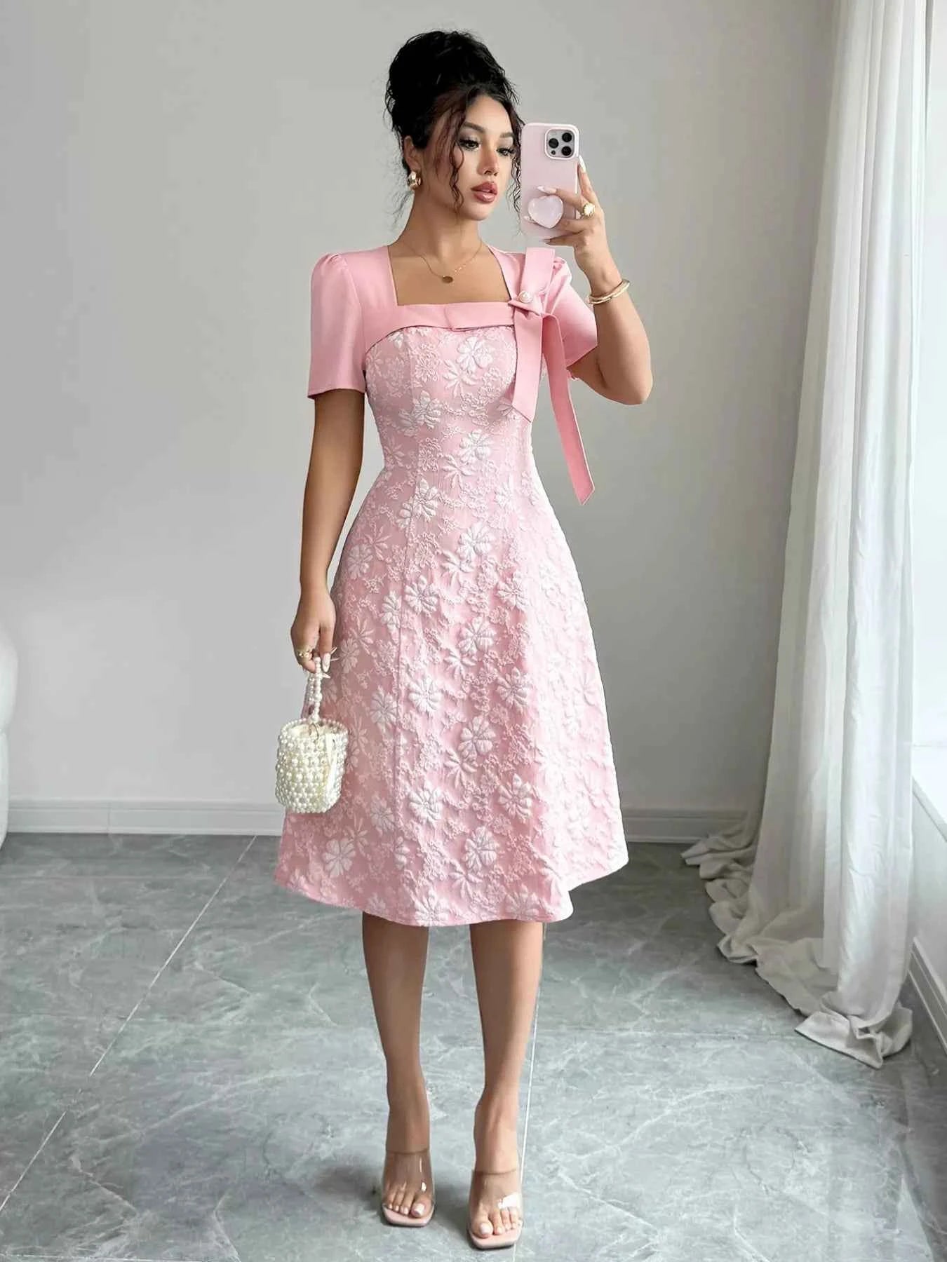 Bow Detail Square Neck Short Sleeve Dress 24d05c90-cdc5-442e-91e6-2672b81bf1b7-Max-Origin