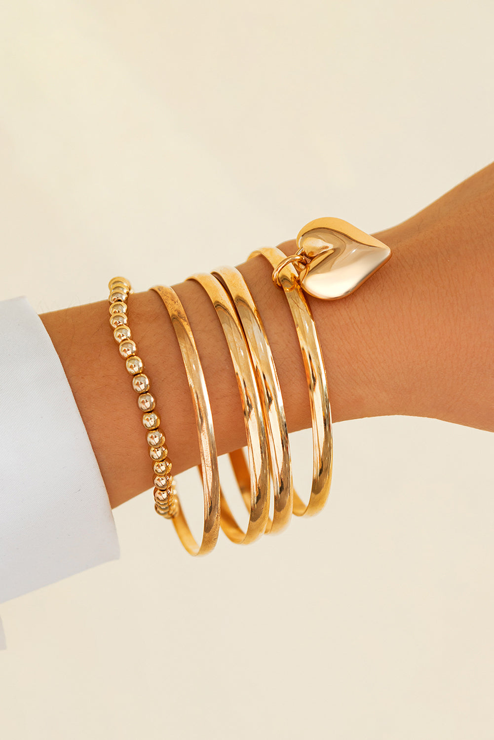 Gold 5pcs Minimalist Heart Charm Beaded Bracelet Set Gold ONE SIZE Alloy 24e2ea5534692f5e