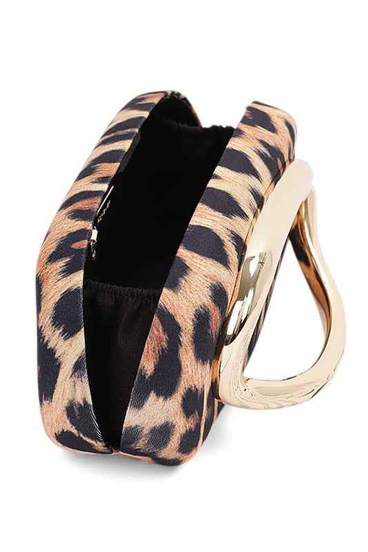 Acrylic Handle Iconic Patent Box Clutch 25029018_adf5f957-53c1-4df7-9e8f-69a83e2a3bdc