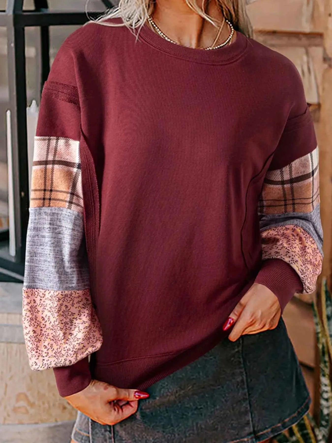 Multi-Pattern Long Sleeve Sweatshirt 2578de57-2a5c-43e0-81af-c06242f114b5-Max-Origin