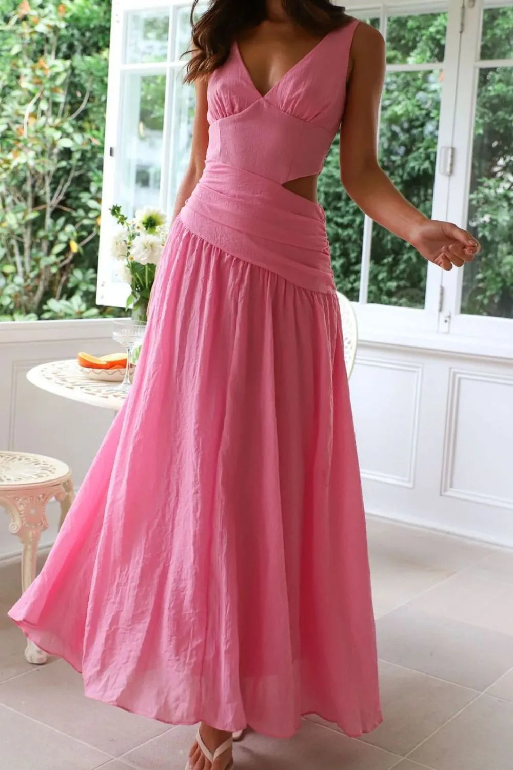 Cutout Back V-Neck Dress 25903fe1-3ce8-4e28-ae00-1fb6ef12657c-Max-Origin