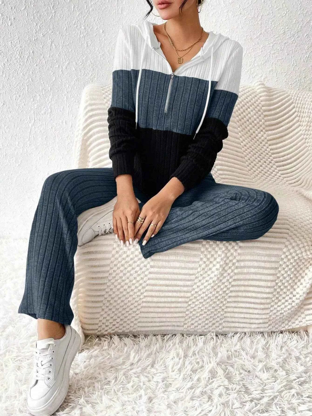 Color Block Half Zip Hooded Top and Pants Set 25a35366-e232-40eb-ab16-a4042ed3a0d6-Max-Origin