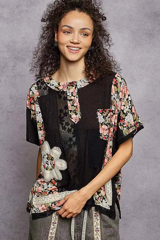 Lace Round Neck Short Sleeve Floral Pattern Top with Patch Detail 25b01c5b-7f88-4a74-b7ac-125a86f3dc94-Max-Origin