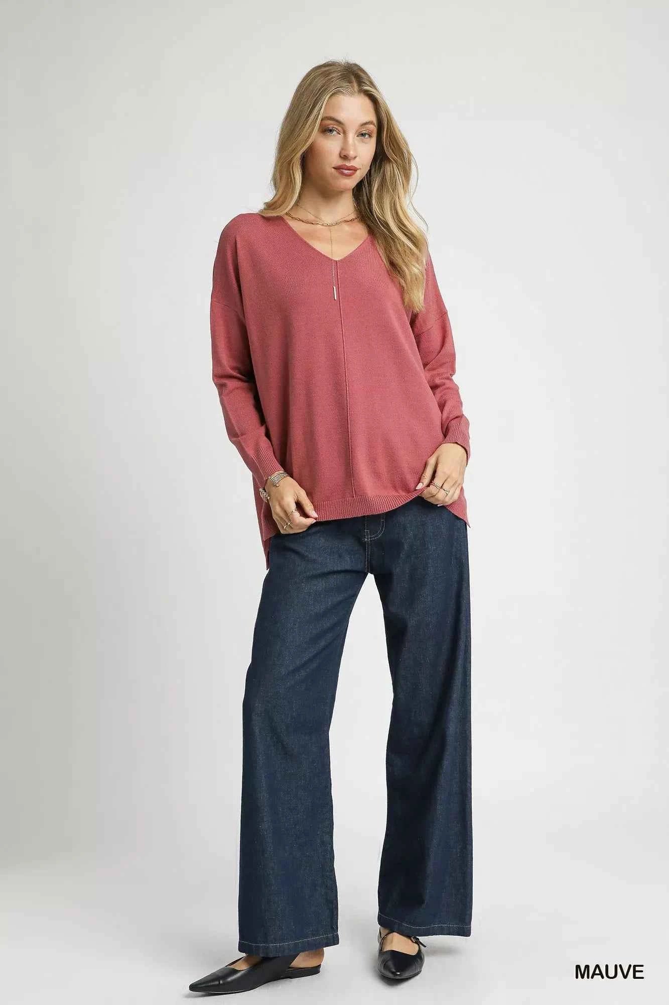V-Neck High Low Hem Knit Top with Side Slit 25b7c61c-46e9-4f95-904b-467623c501dc-Max-Origin