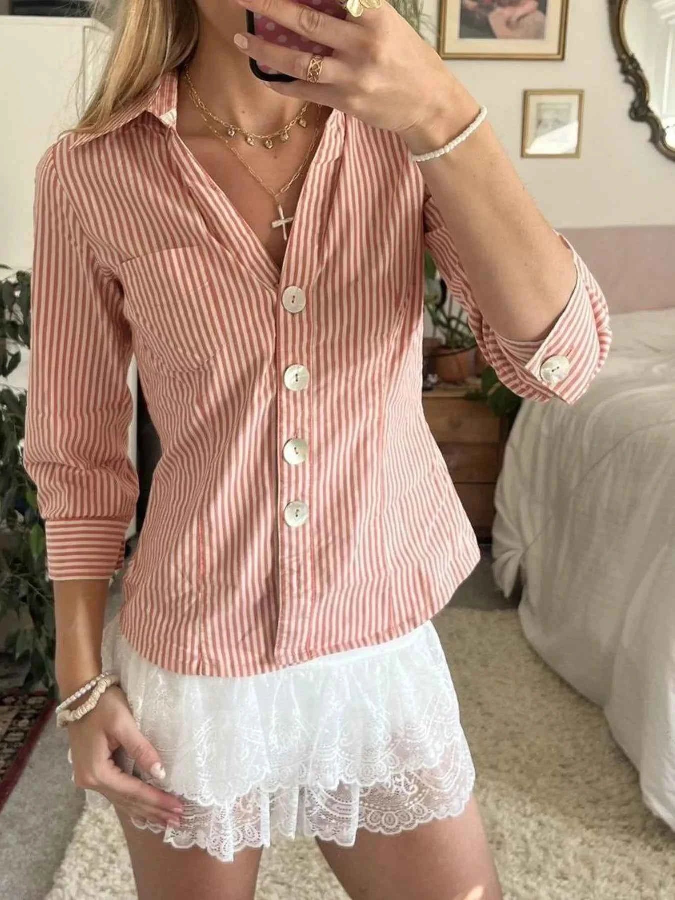 Collared Neck Button-Down Shirt 25f503e3-2a7f-4702-a685-9f2216475013-Max-Origin