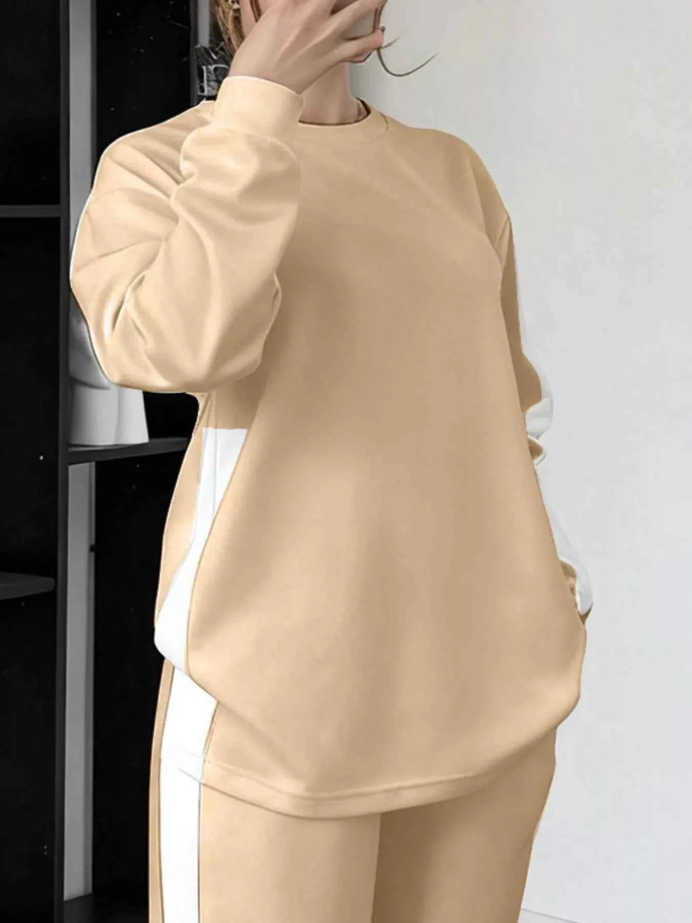 Full Size Contrast Round Neck Top and Pants Set Plus Size 266b01ca-648e-4dce-b2c2-7b67988c43f1-Max-Origin