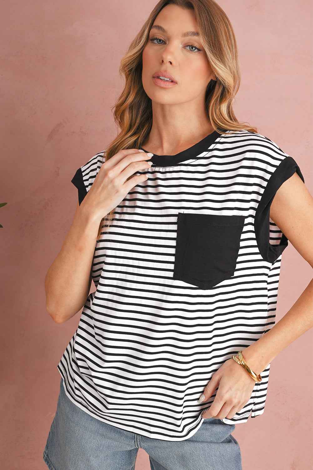Red Stripe Chest Pocket Patch Round Neck Sleeveless Tee 266d30f7dce7f33d