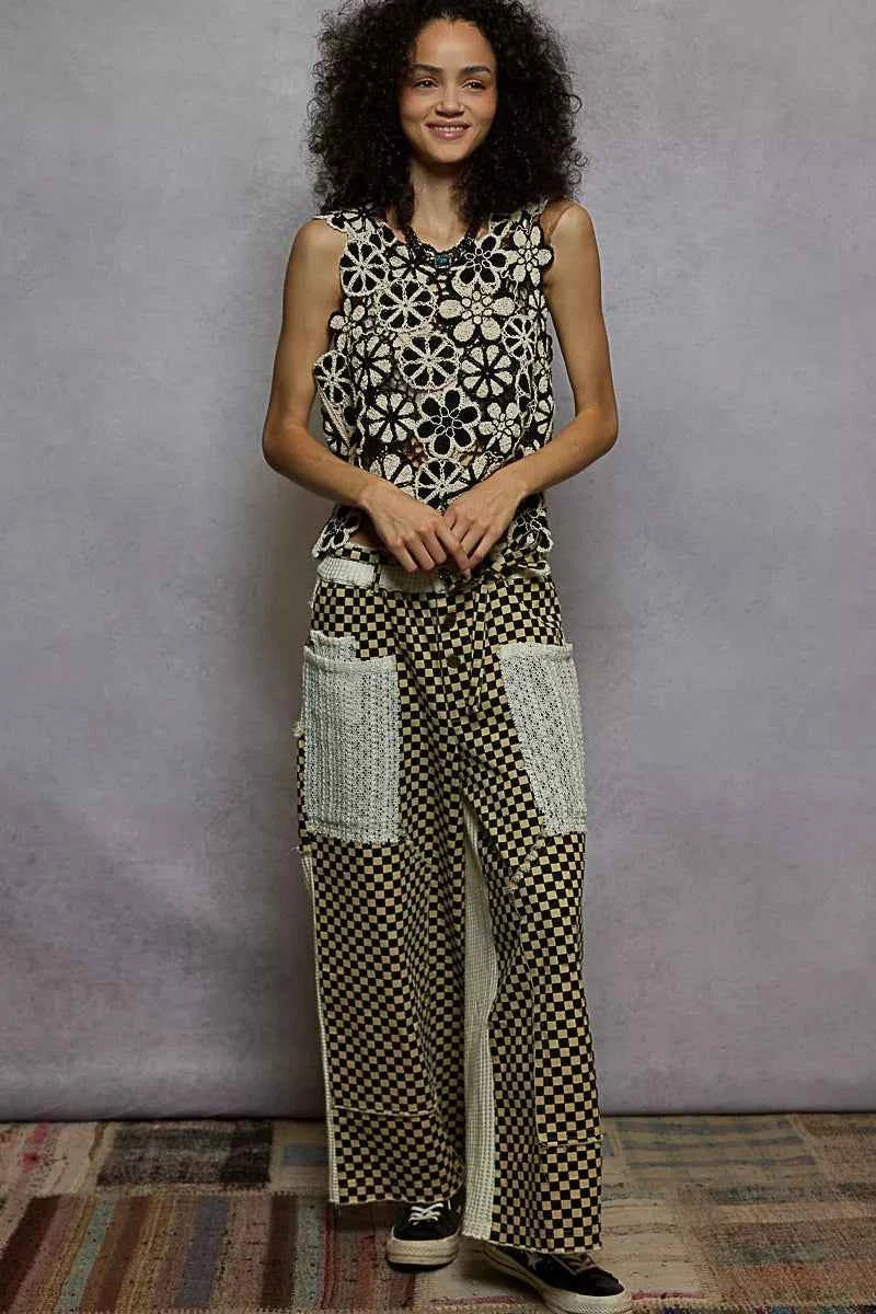 POL Round Neck Floral Crochet Sleeveless Cropped Top 26732be2-271f-4581-8c72-c505da2e64ef-Max-Origin