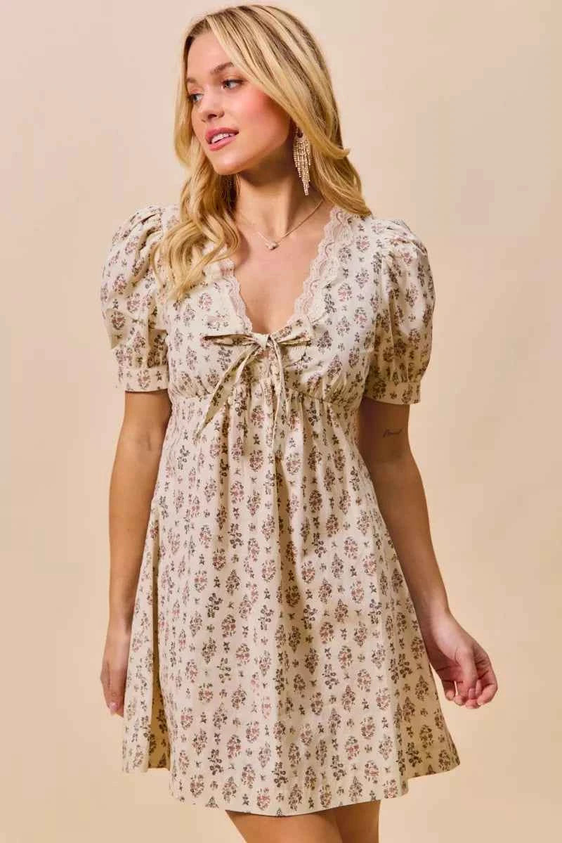 SO ME Floral Print Lace Trim Short Sleeves Mini Dress 2745cd5759d2478bbaefef9805f3338d-Max-Origin