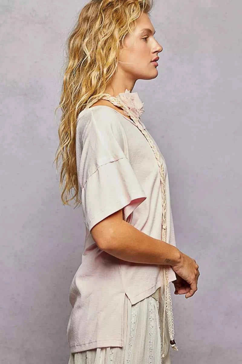 POL Round Neck Short Sleeve T-Shirt with High Low Hem 275097d5-ecad-4100-b780-7ab2a8c92910-Max-Origin