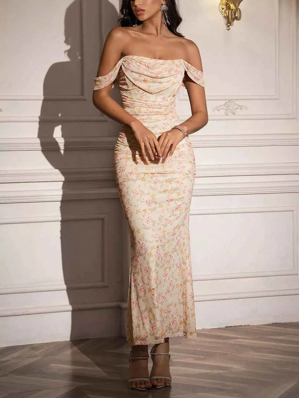 Off-Shoulder Ruched Floral Mermaid Dress 27568670-c1bc-4ca8-89fd-ef71381f766c-Max-Origin