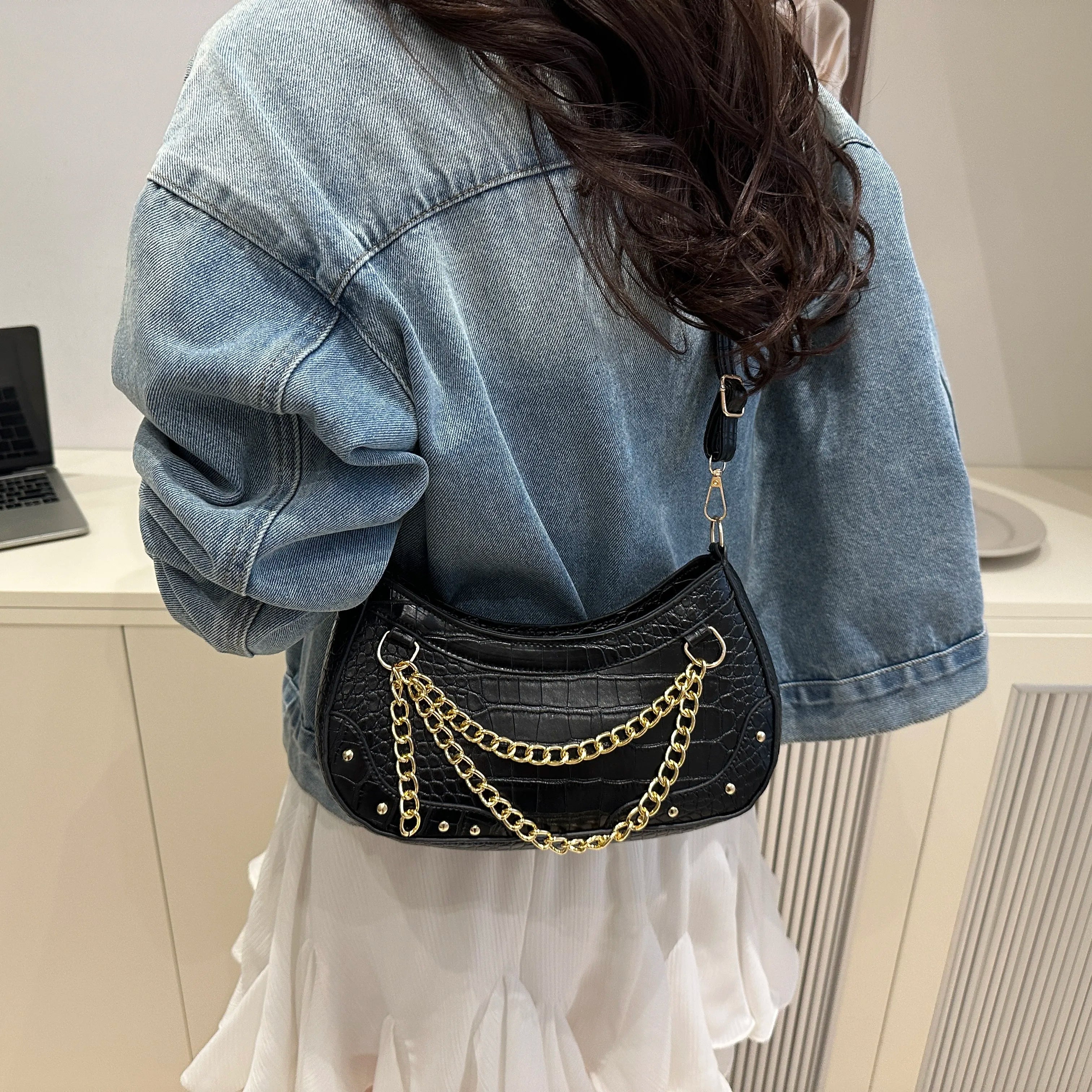Chain-Embellished Shoulder Bag Black onesize 2793110d5b684caa9d5db412ecc46f80-Max-Origin