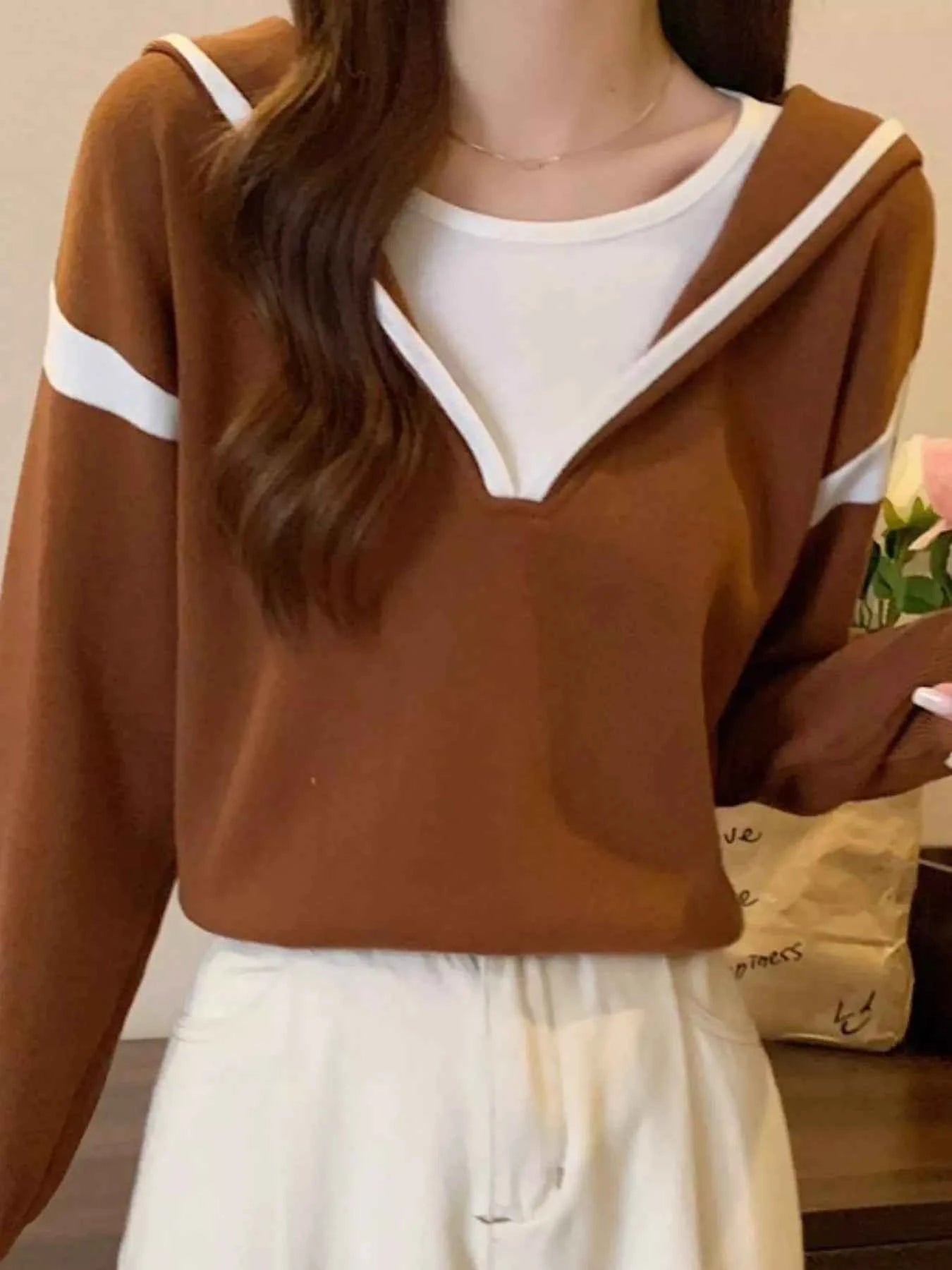 Contrast Trim Hooded Sweater Brown One Size 27dac181-9a6a-4ba3-8ff8-8f999b79ac94-Max-Origin