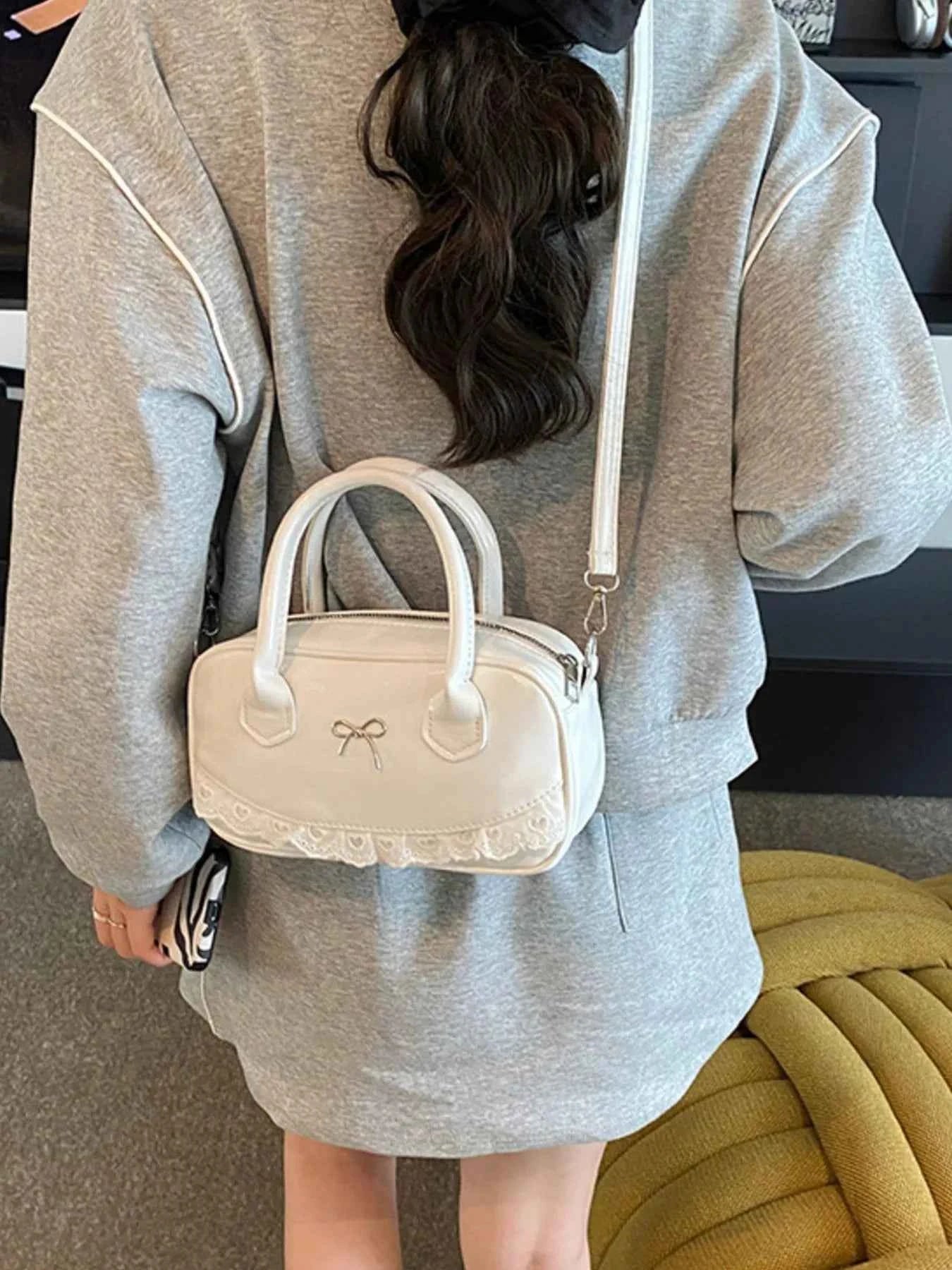 Lace Detail Bow Crossbody Bag 27f58960-860c-41f2-8dab-652817b73b26-Max-Origin