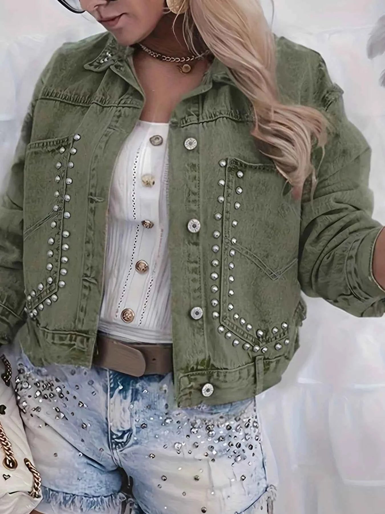 Studded Button Up Wash Denim Jacket 283b6497-dcaf-4553-8829-db2e14fa7d5b-Max-Origin