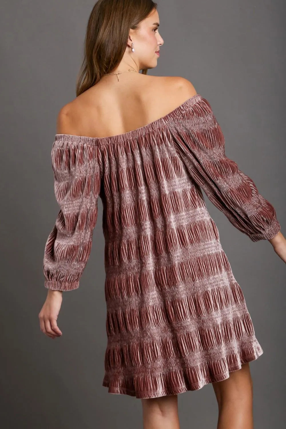 Umgee Off-Shoulder Balloon Sleeve Velvet Mini Dress 286a6c48-98b1-48d7-9a67-d160533d8337-Max