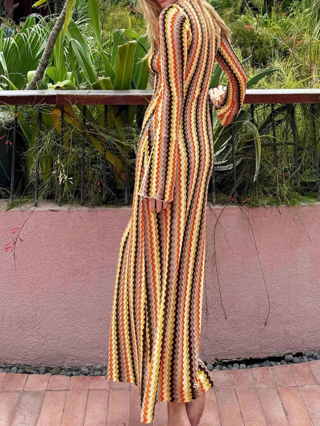 Contrast Striped Long Sleeve Maxi Dress 28ec54ec-28d3-4719-8074-16c8a66cd97c-Max-Origin