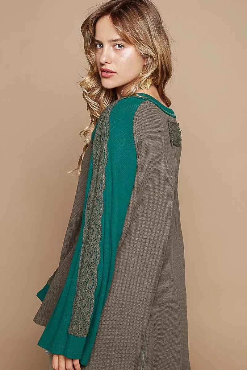 POL Scoop Neck Contrast Long Sleeve Top with Lace Detail 298db594-3154-4ff7-9d85-167bef0f53d7-Max-Origin