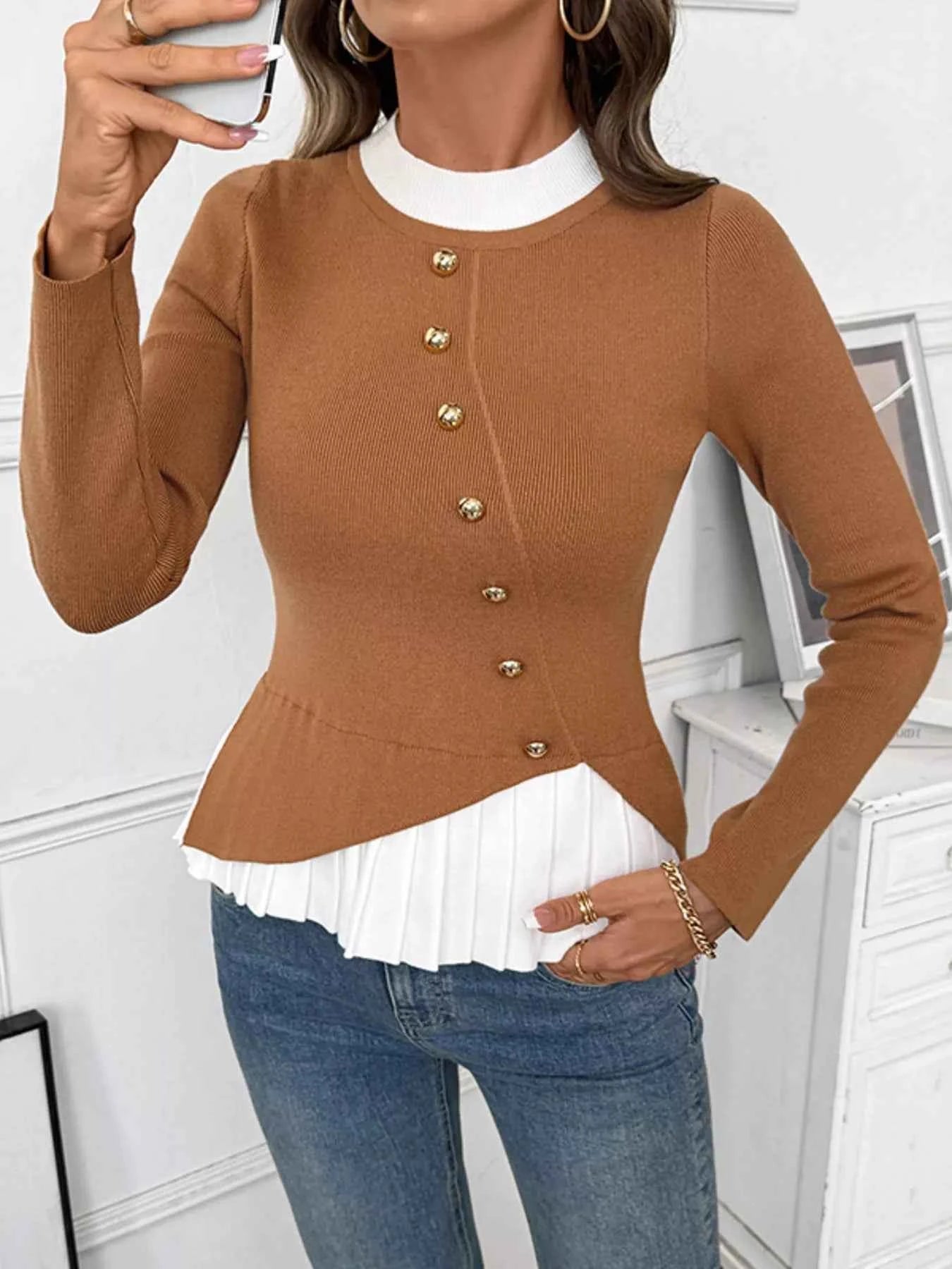 Decor Button Contrast Hem Knit Top