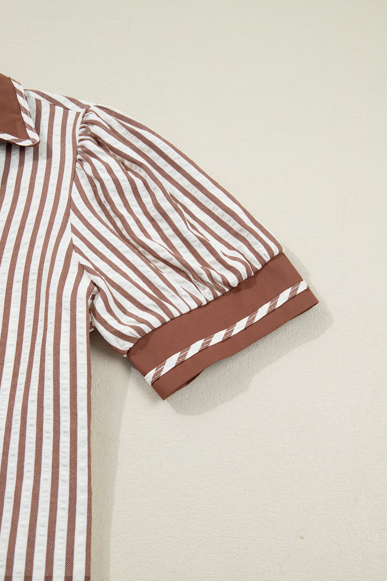 Khaki Stripe Collared Split Neck Short Bubble Sleeve Blouse 29f0cd1054725478