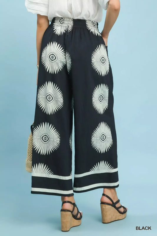 Abstract Border Print Wide Leg Pants 2a234f01-9b30-49ca-8d28-193cf9de1a36-Max-Origin