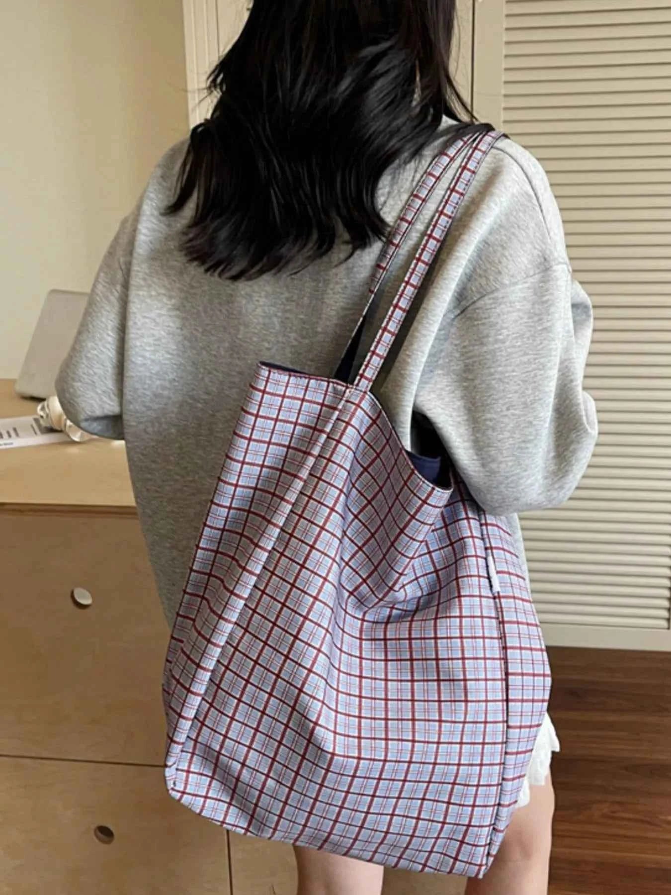 Plaid Pattern Tote Bag 2a28ec5c-7421-4b3e-96cd-987d2193c8ba-Max-Origin