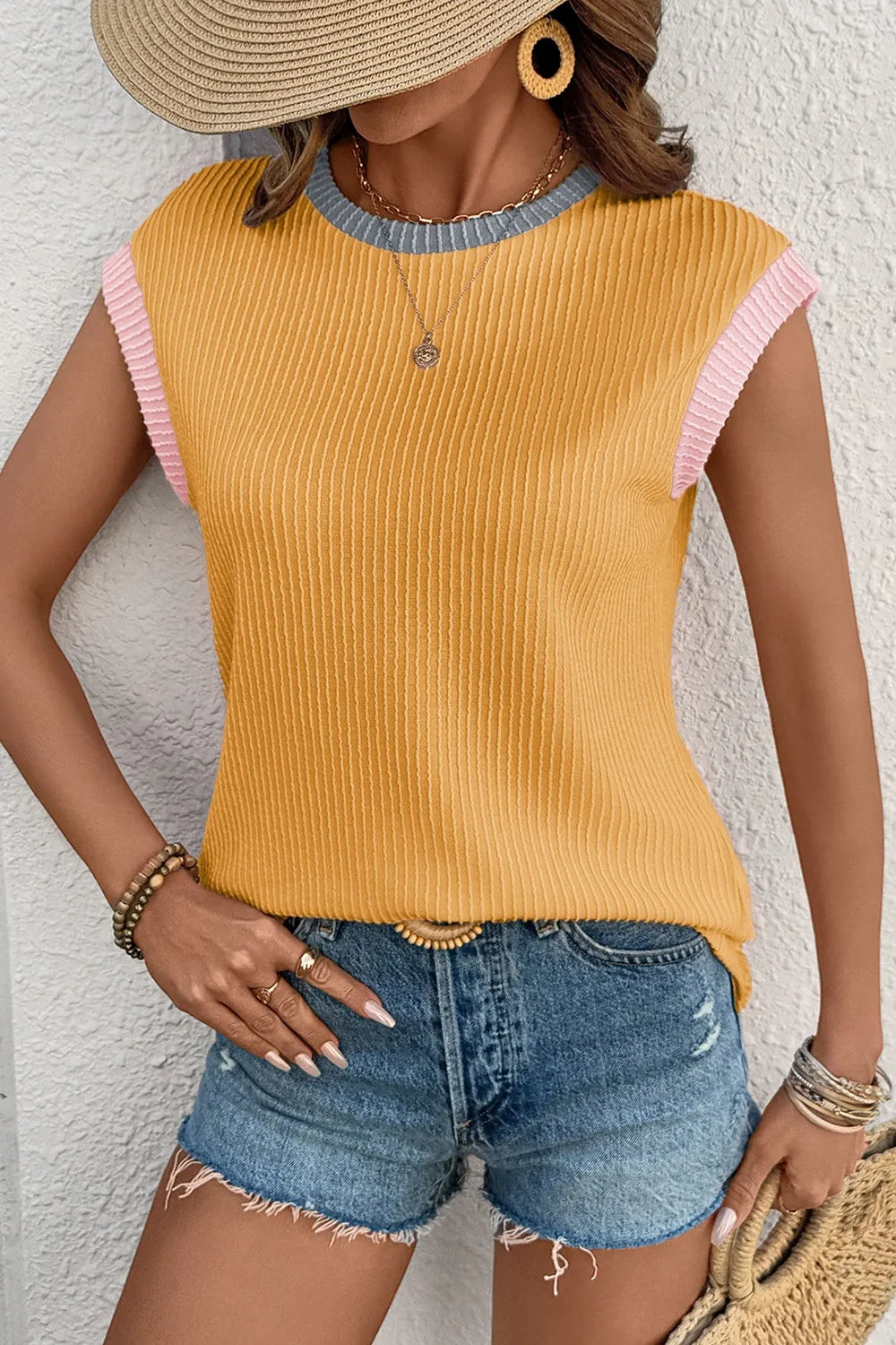 Contrast Trim Ribbed Knit Sleeveless Top 2a2cdfb9-4928-4860-92cf-807bc9f1b9fb-Max-Origin