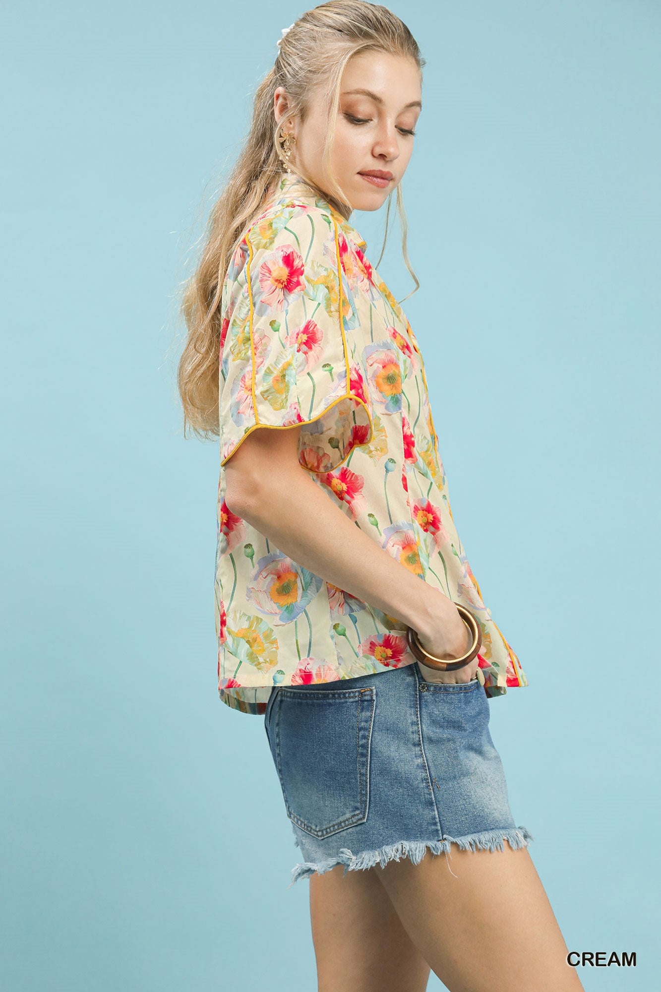 Umgee Floral Print Button-Down Blouse with Flutter Sleeves 2a4c3f01-a6df-4746-b10a-77b874db20df-Max