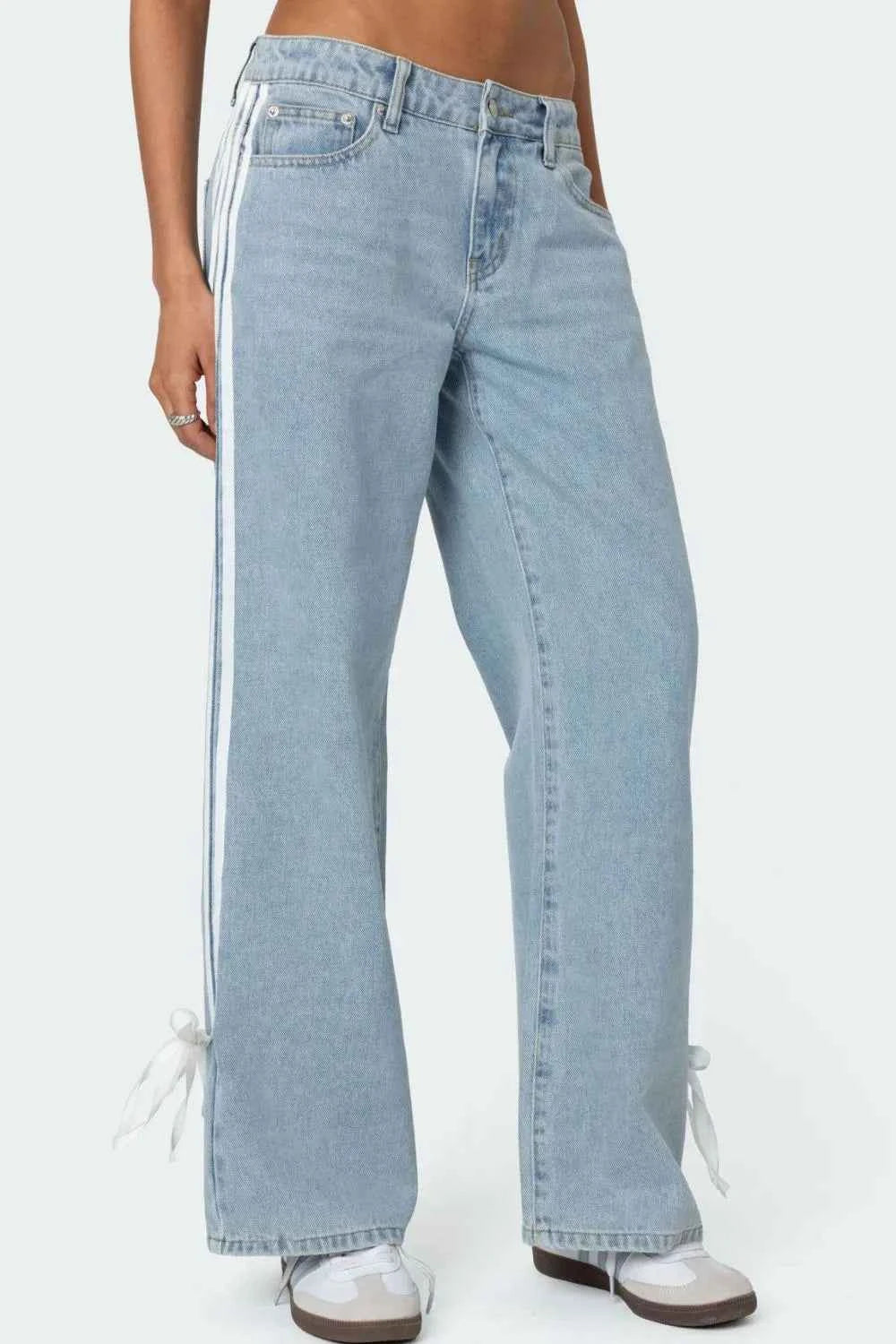 Side Striped Wide Leg Jeans Light 2a7d4f14-5233-43ff-ac3f-4a1c1e4862a6-Max