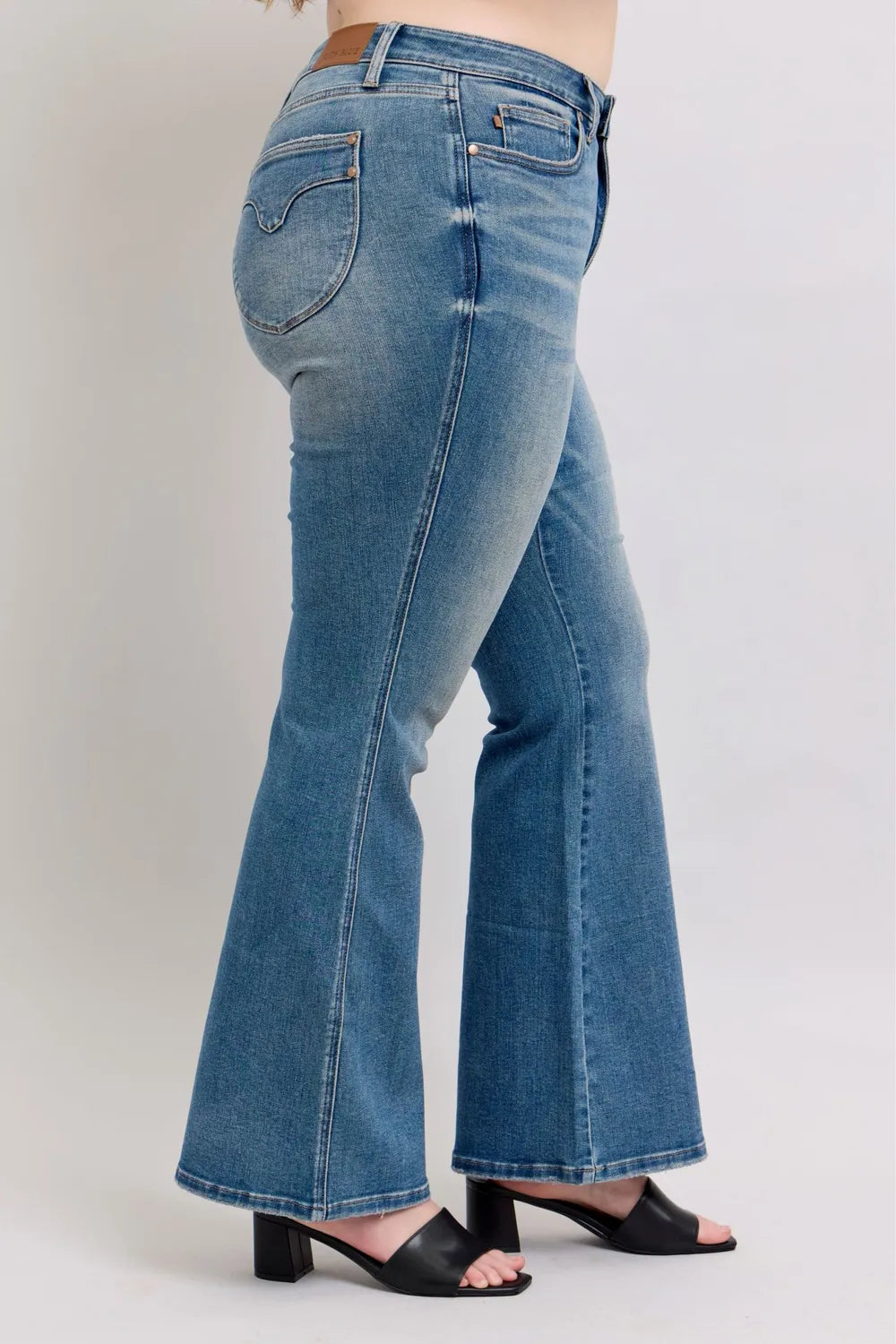 Judy Blue MR Tummy Control Vintage Wash Jeans 2a900b07-f6a7-4a61-8c21-9c1b35f84b3d-Max