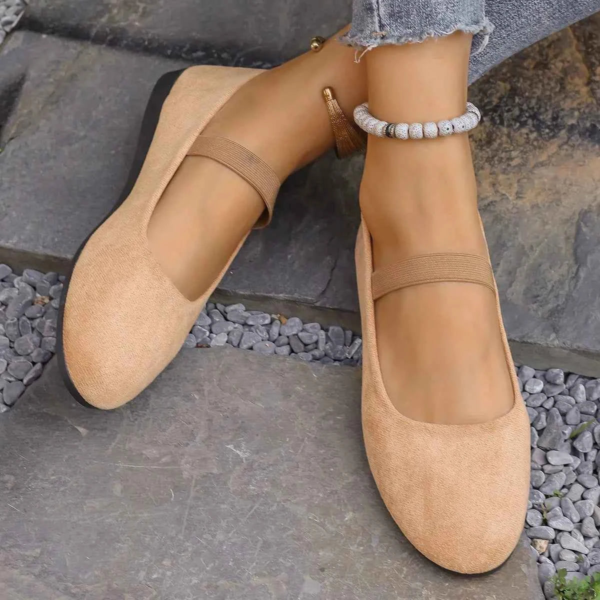 Round Toe Flats Slip-Ons 2a90a17c00834b348e4da38174423d67-Max-Origin