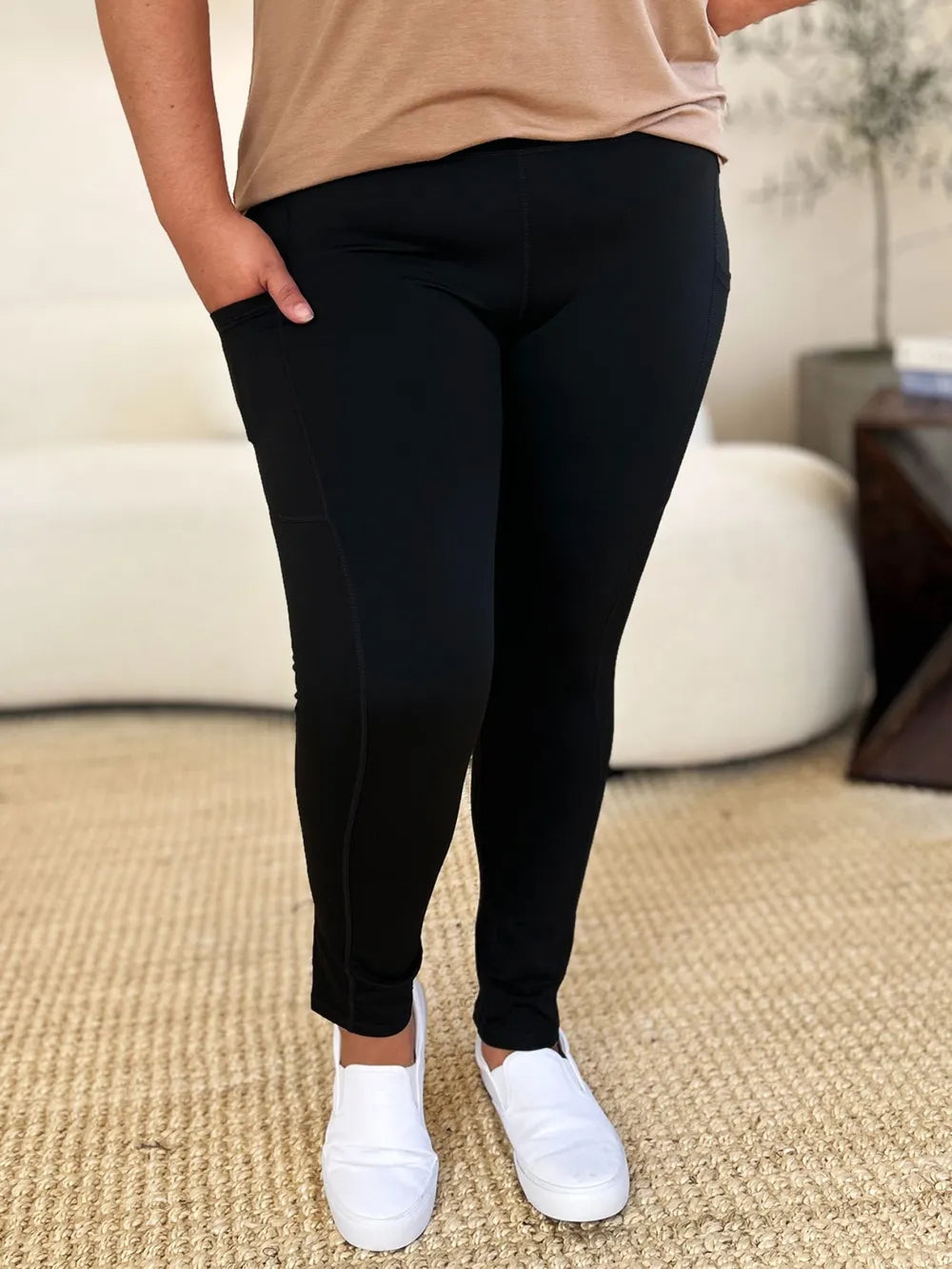 Wide Waistband Sports Leggings 2afc78fc-879f-47a5-b409-2dfbdd14047b-Max