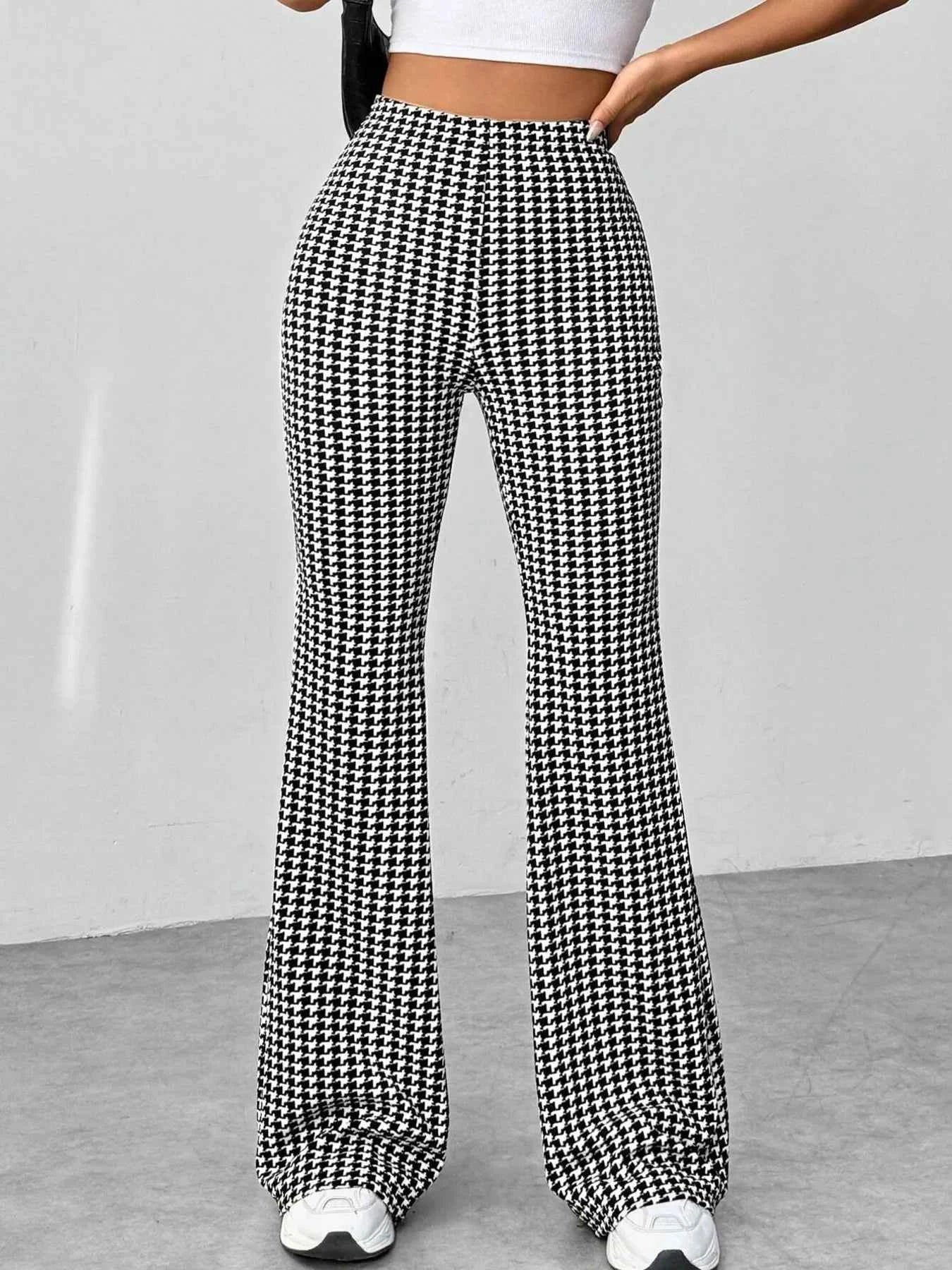 High Waisted Flare Pants 2b243434f98e4ca5a4d78607560ea465-Max-Origin