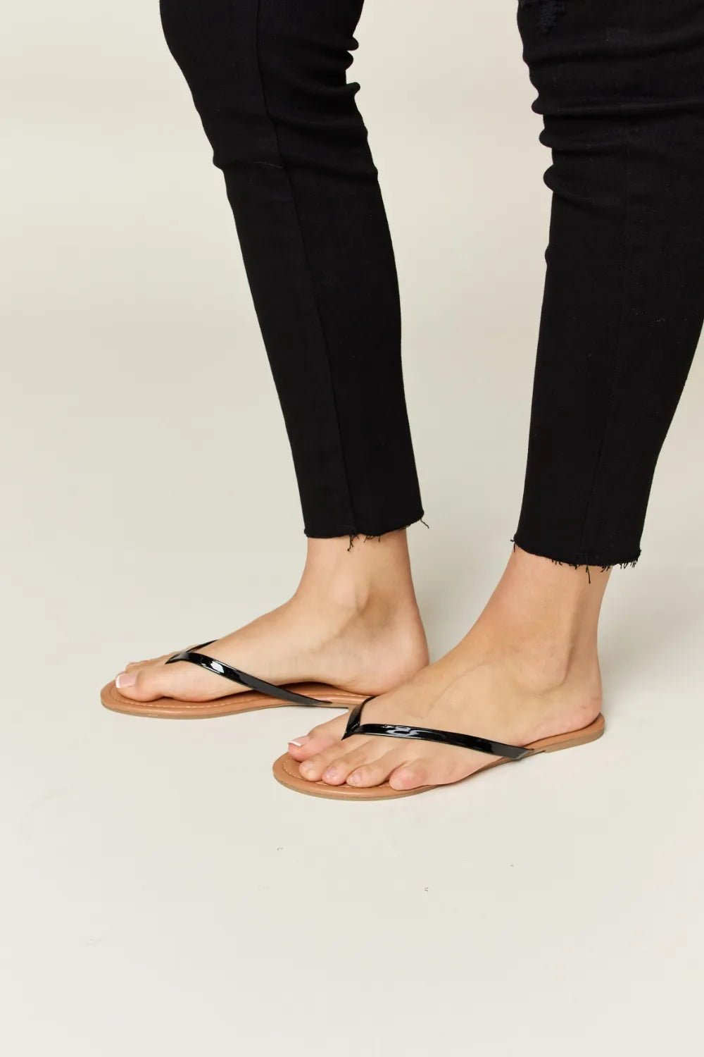 WILD DIVA PU Leather Open Toe Sandals 2b402075-1e03-484c-aca4-5721ed233de9-Max