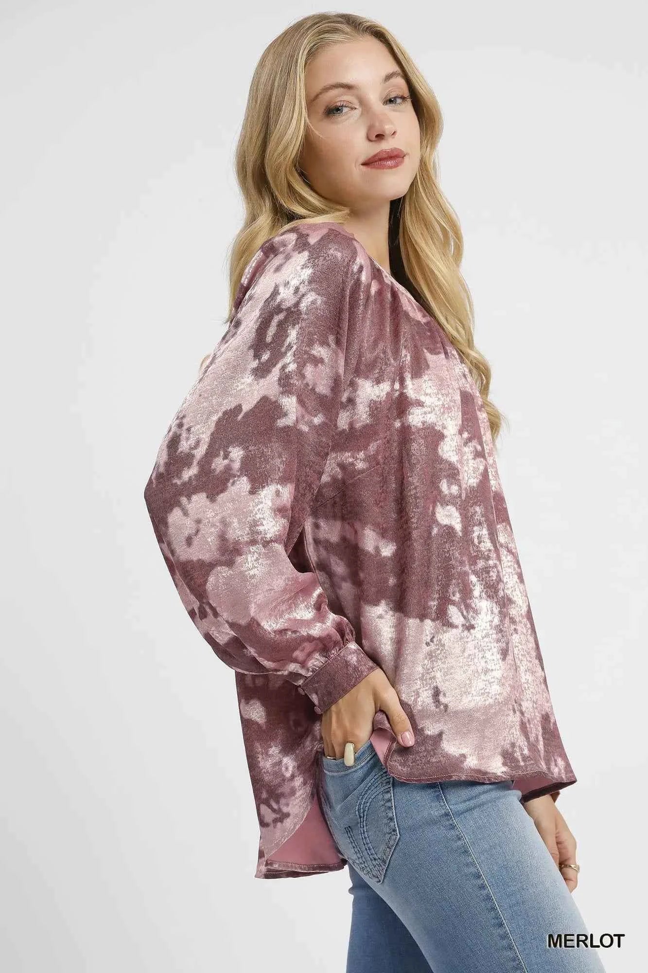 Umgee Metallic Fabric Blouse with Balloon Sleeves 2b6b270c-989a-4c86-b6ae-2574edc73ded-Max-Origin