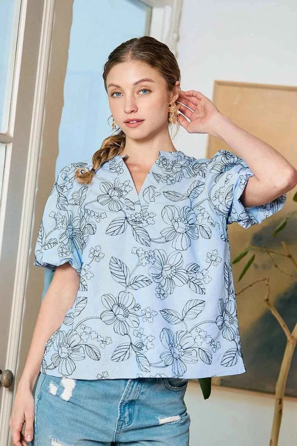 Umgee Floral Print Puff Sleeve Casual Blouse Pastel Blue 2baf288a-9091-4078-b066-827c54e8e818-Max-Origin