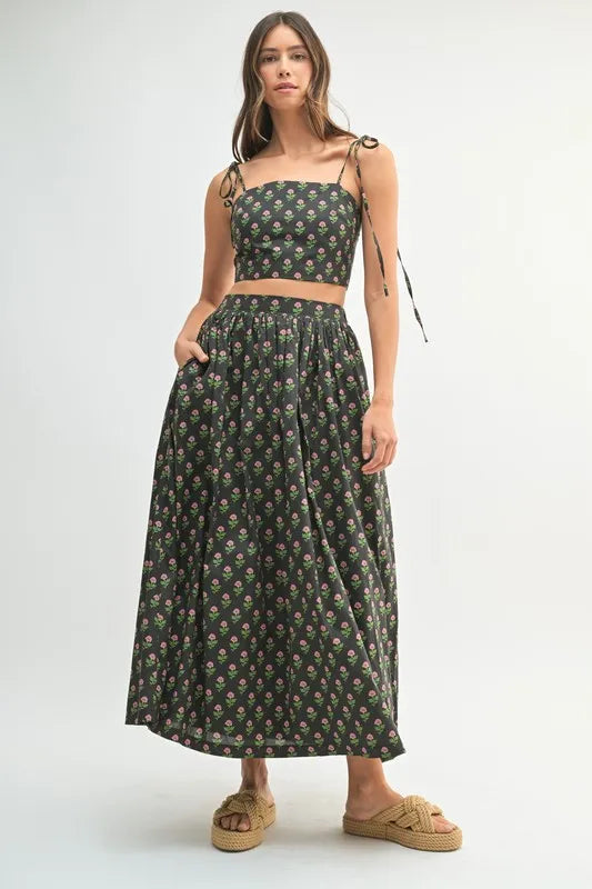 Floral Crop Top and Skirt Set 2c0d29ec8323452bbff52debc5a0ddc1-Max-Origin