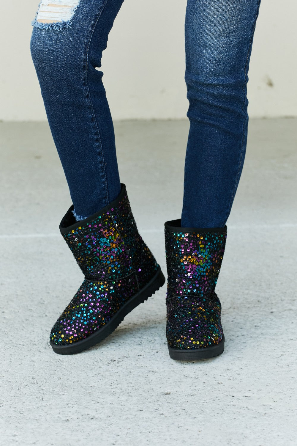 Multicolored Sequin Snow Boots 2c15ecfd1b96472ab029e41e6f5329ea-Max