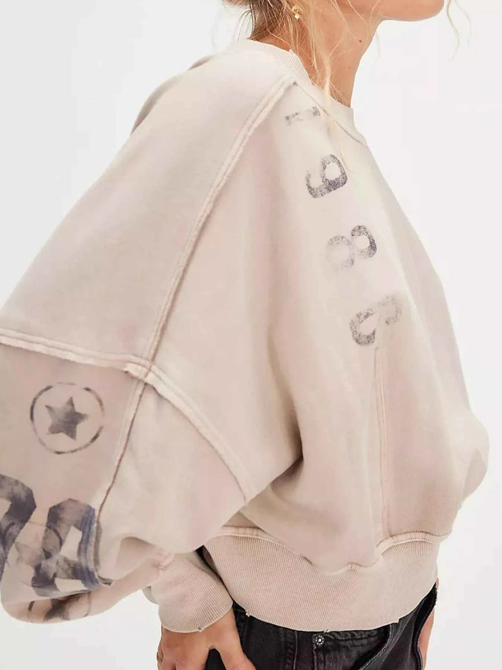 Printed Round Neck Dropped Shoulder Sweatshirt 2ca73a01-2523-450c-a764-31a301180fce-Max-Origin