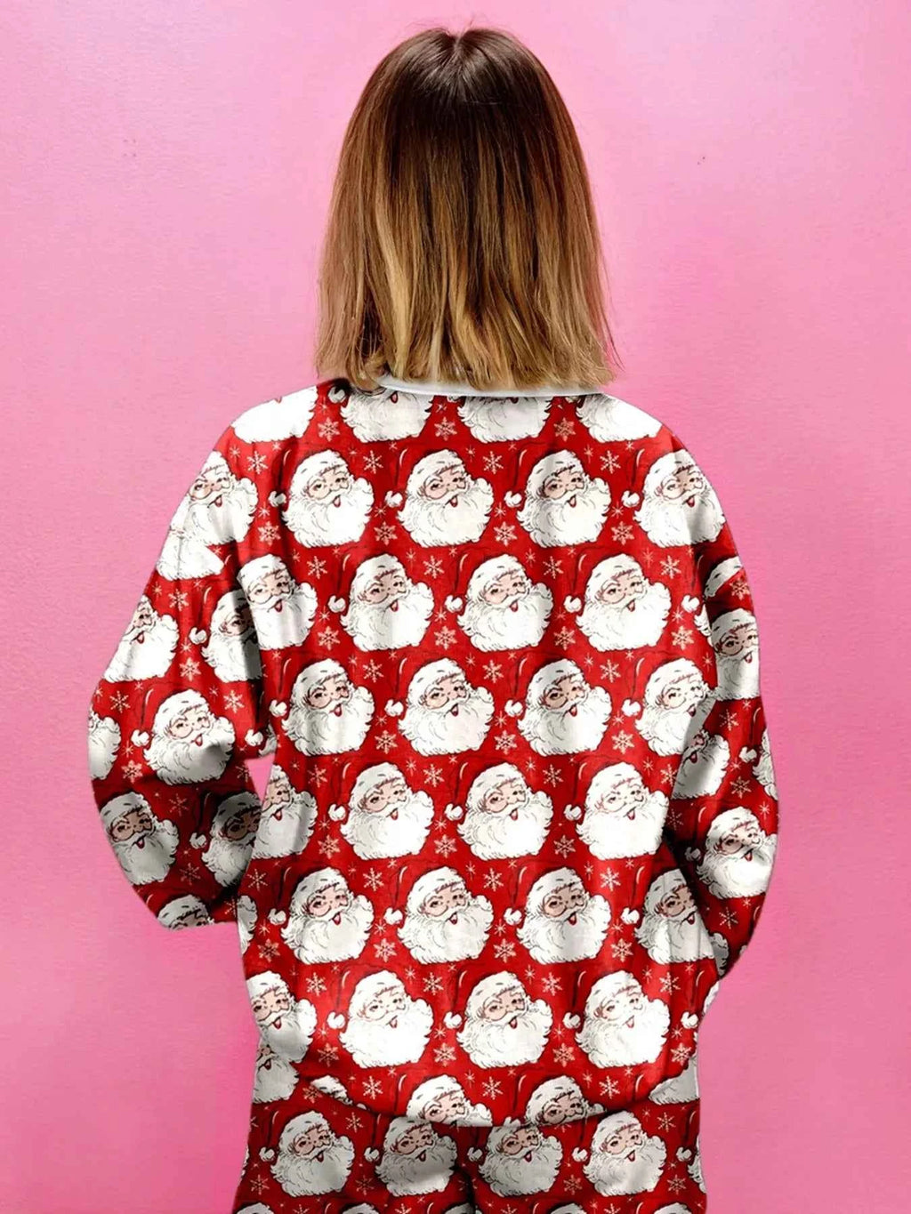 Christmas Santa Print Round Neck Top and Shorts Lounge Set 2d10152e2159430f986208cdf7bdb3dd-Max-Origin