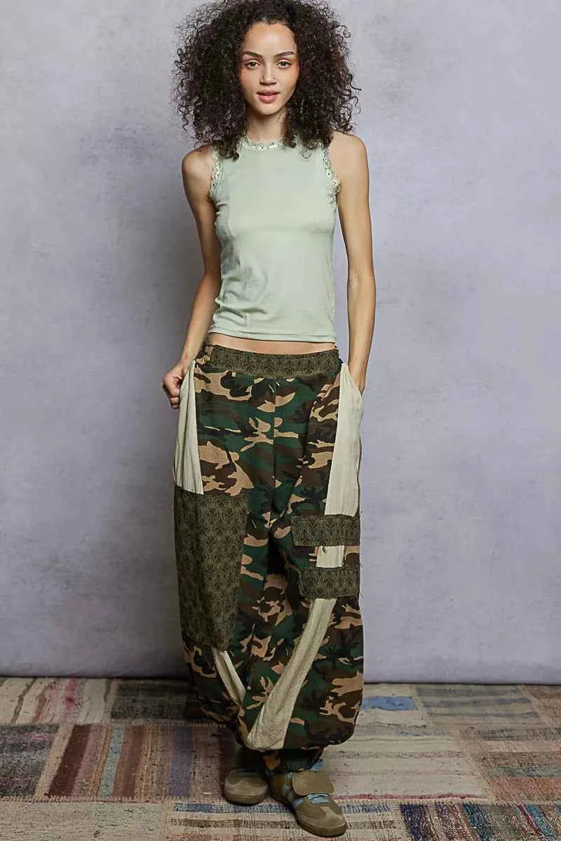 POL Round Neck Cropped Tank with Lace Trim 2d11001c-5f43-427a-9497-2719daa6fedc-Max-Origin